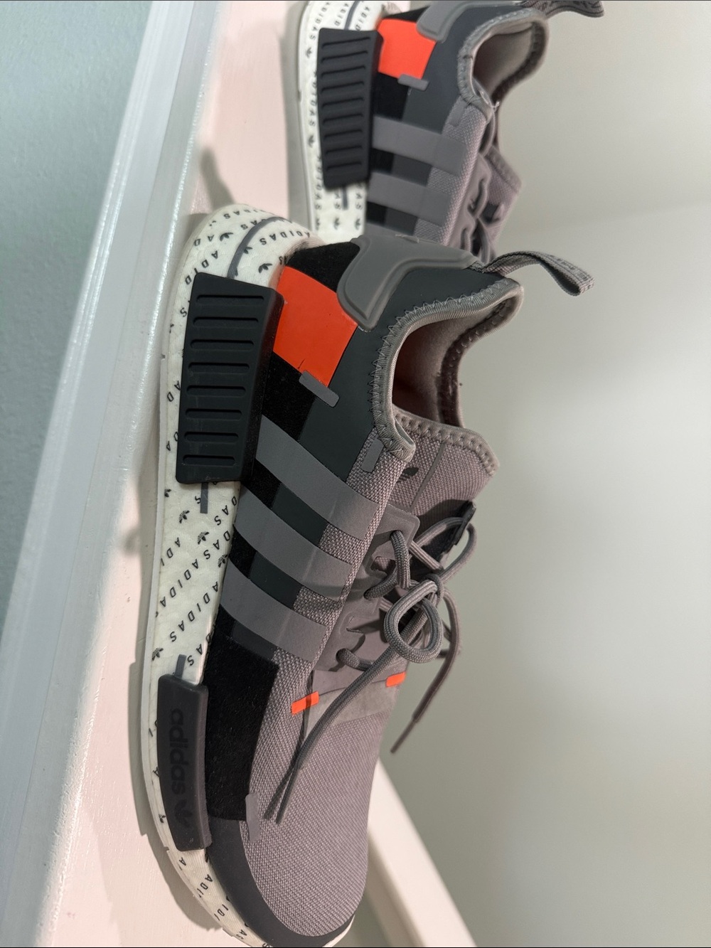 Men’s Grey Sneakers with Orange Accents